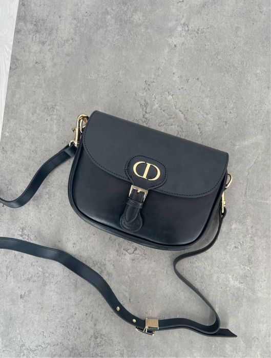 продам  сумочку з довгим ремінцем