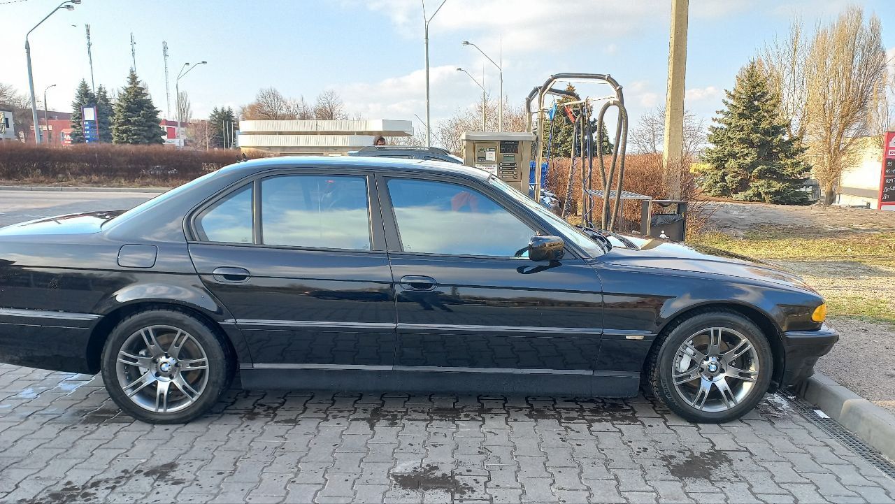 Bmw e38 735 m62tu