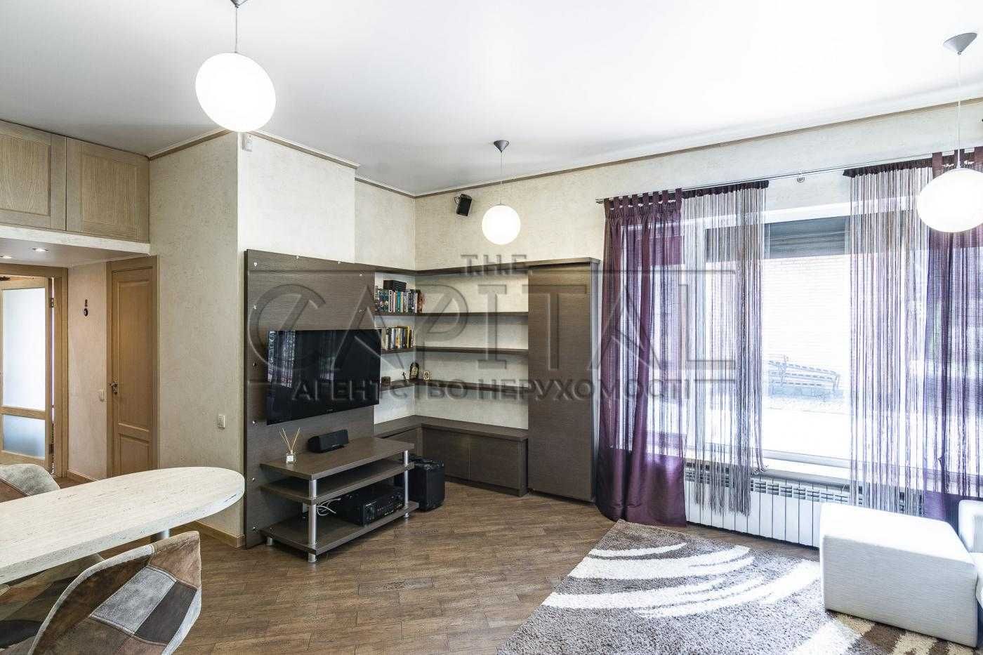 Продаж 2-поверхового будинку, 302м2, с. Мархалівка, Васільківський р-н