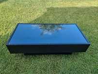 Mesa de centro com gavetas