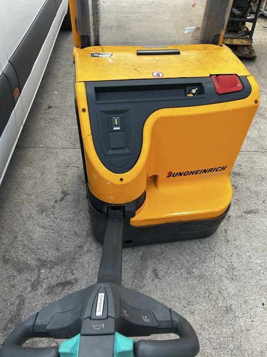 Jungheinrich EJC 214 elektryczny wózek masztowy , paletowy