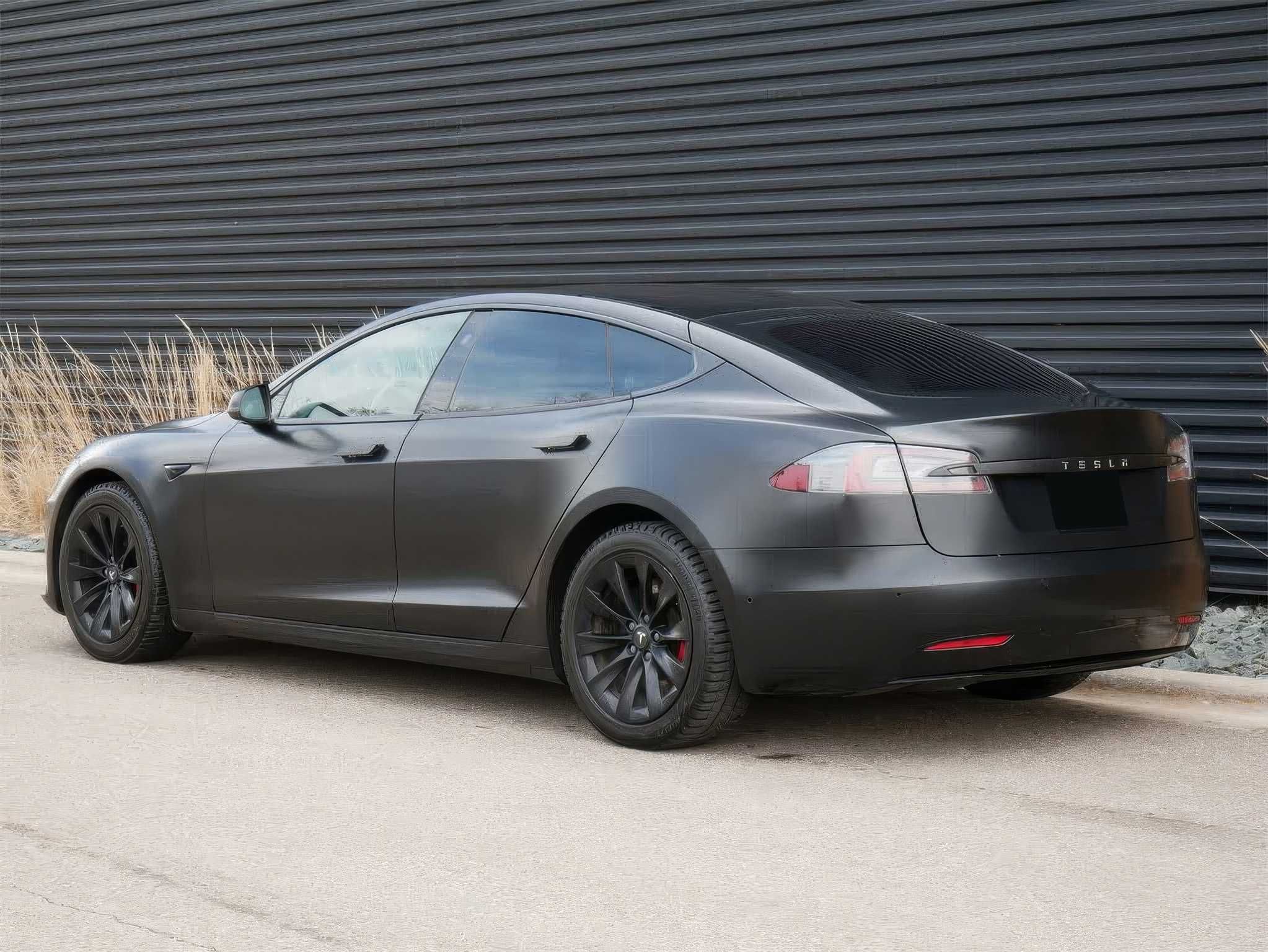 2020 Tesla Model S Long Range