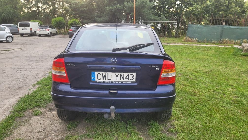 Opel Astra 1.6 benzyna