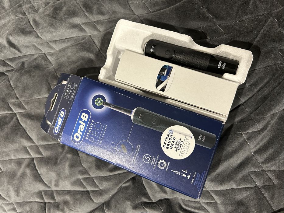 Escova Elétrica Oral-B Vitality PRO Black