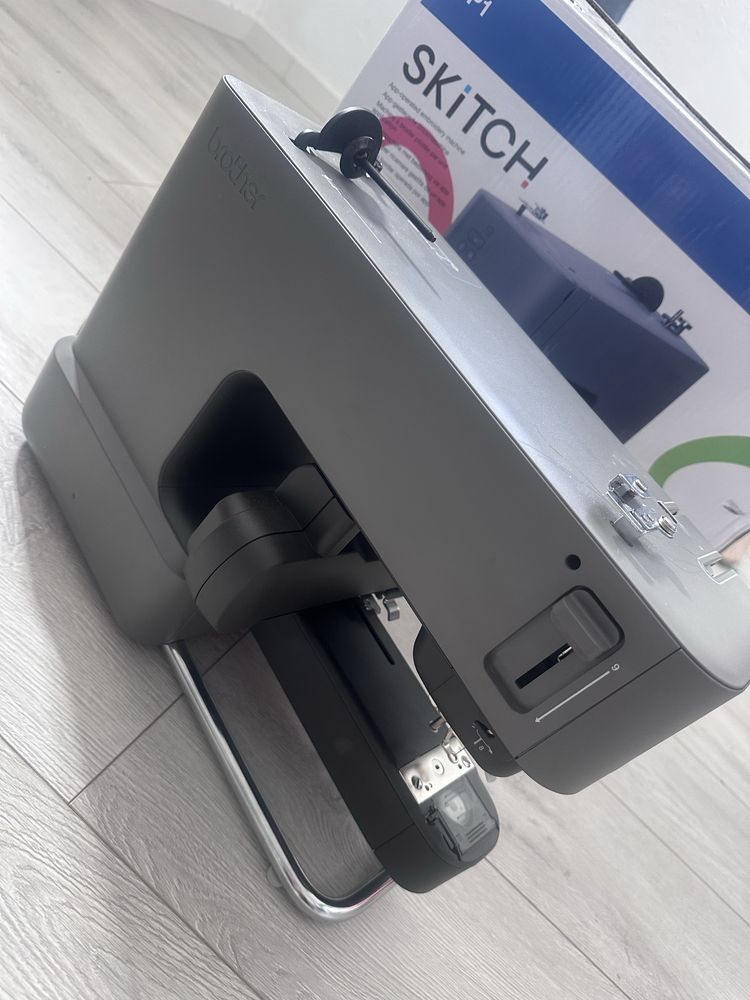Máquina de bordar Brother Skitch PP1