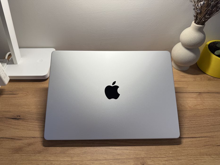 New MacBook Pro 14 2021 M1 Pro 32GB 512GB 3 цикли