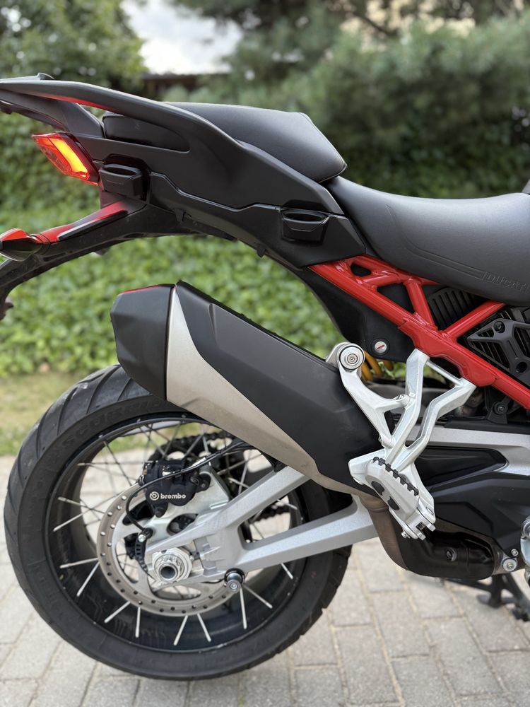 Ducati Multistrada V4S rok 2022 / przebieg 27000 km / salon PL