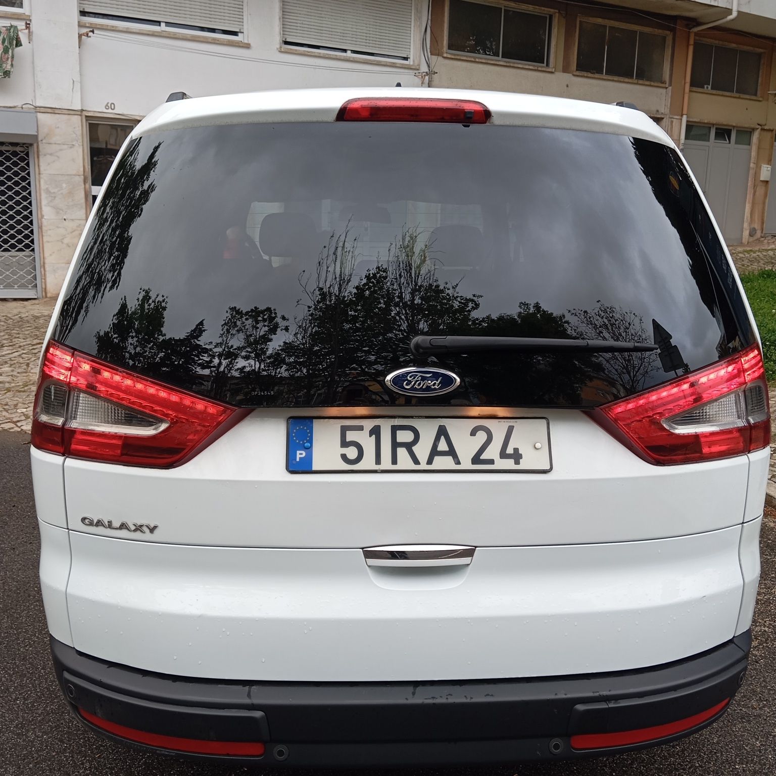 Vendo Ford Galaxy
