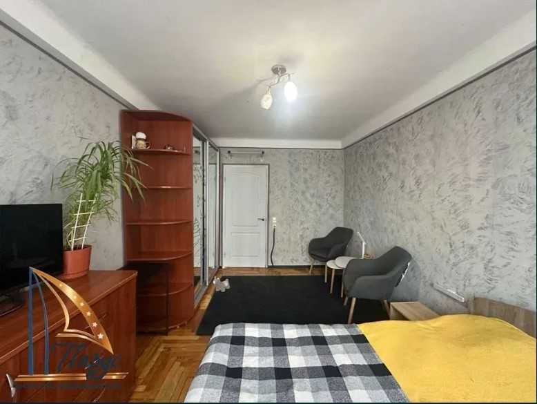 2 кімнатна квартира, Космос