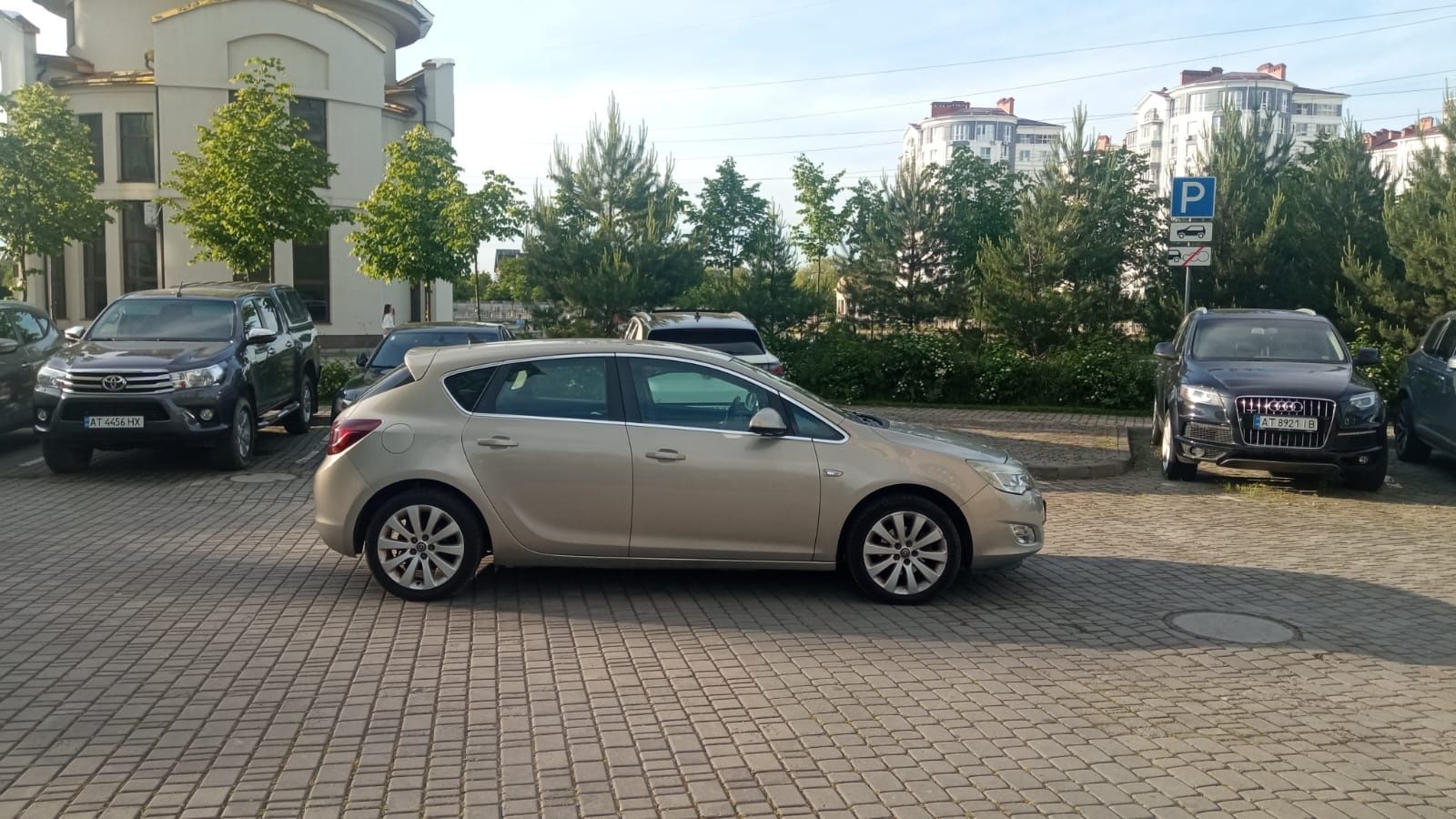 Продаю власне авто