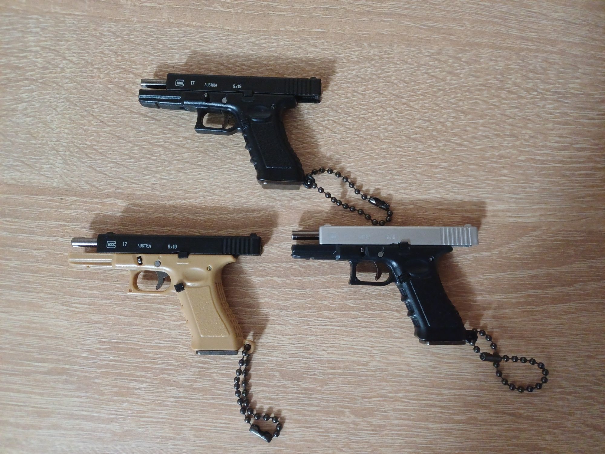 Брелок Glock17  повністю розбірний метал/пластик