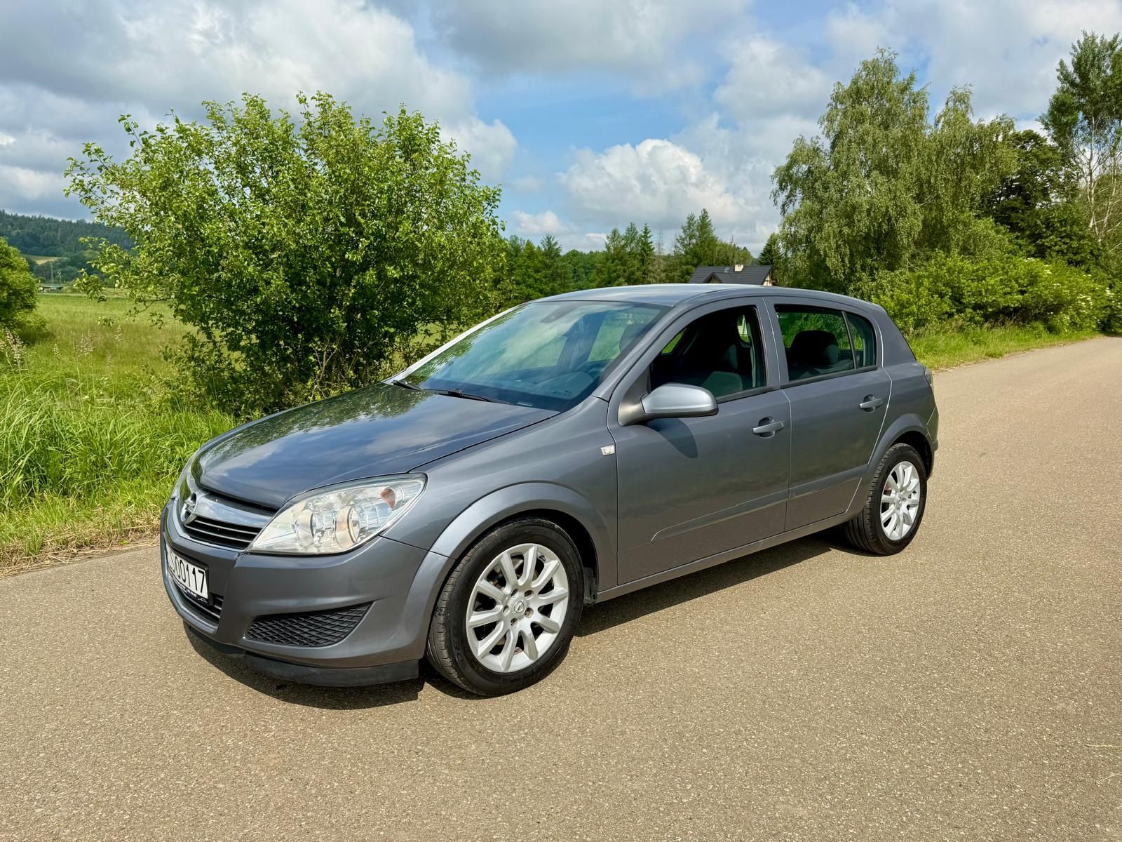 Astra H 1.9CDTI 100km ładna