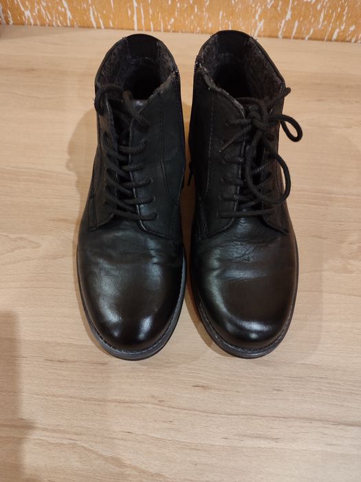 Продам чоловічі ботінки