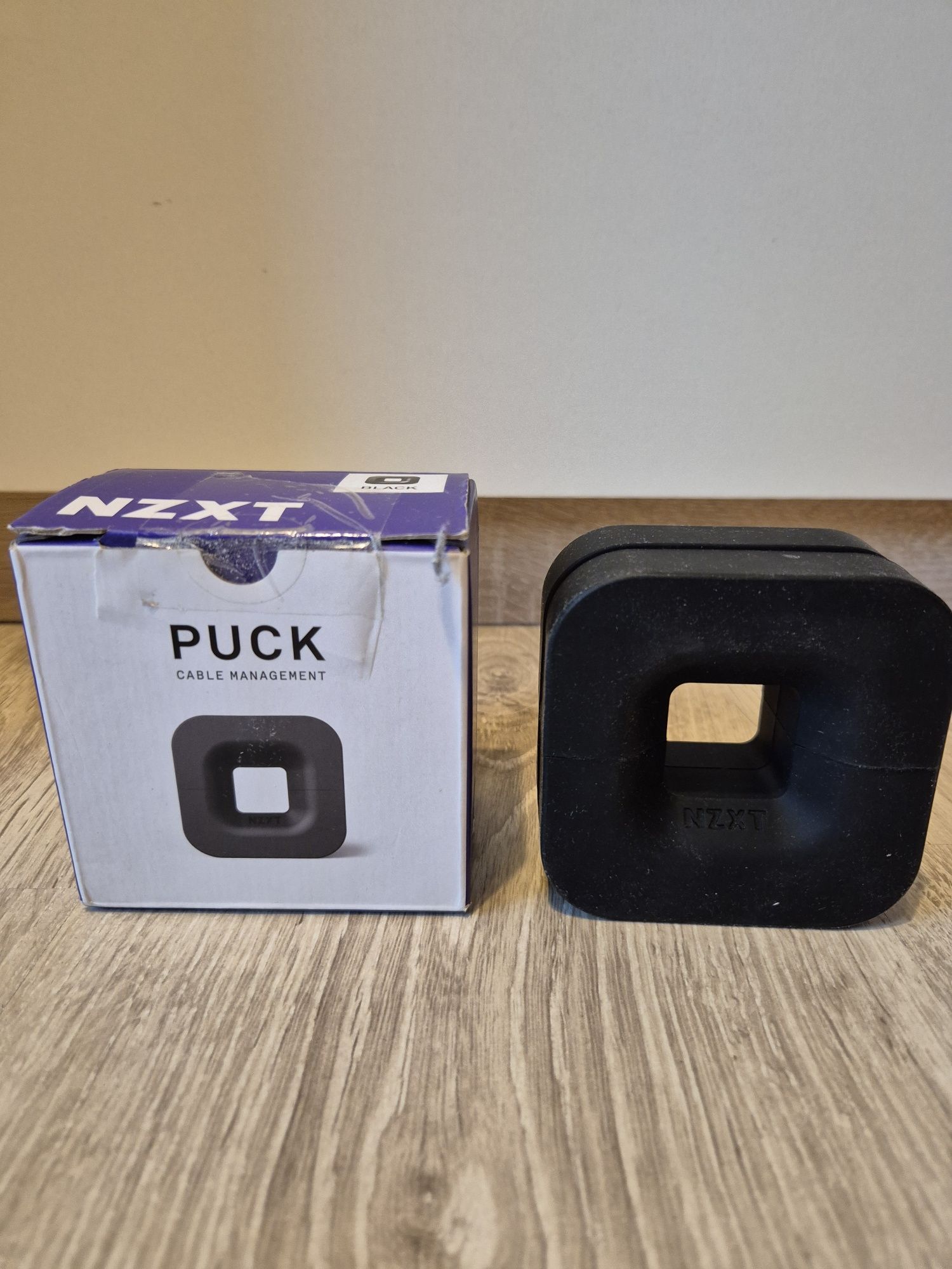 NZXT PUCK uchwyt magnetyczny na słuchawki