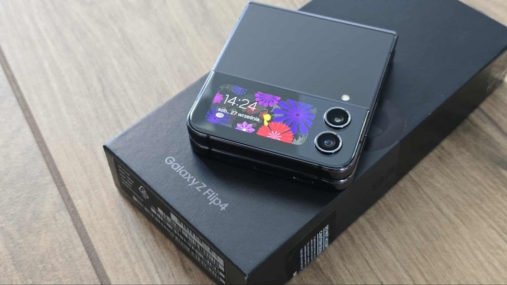 Samsung Galaxy Z Flip 4 5G 8/128GB GRAFITOWY