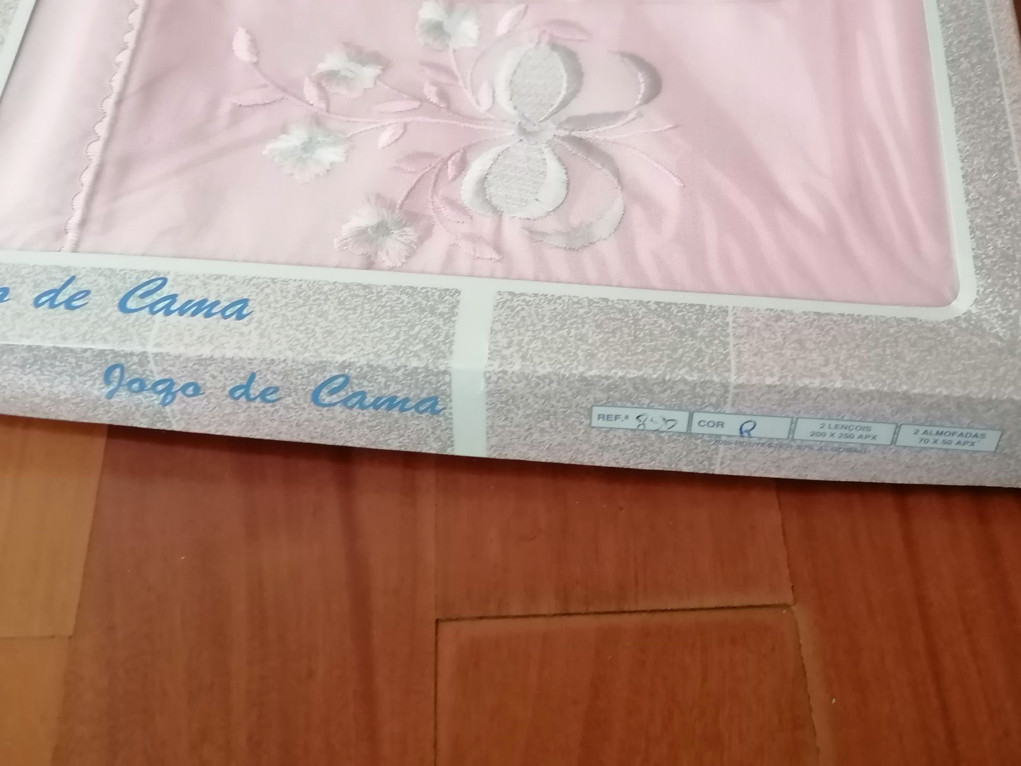 Jogo de Lençóis de Casal Bordado – NOVO 100% algodão