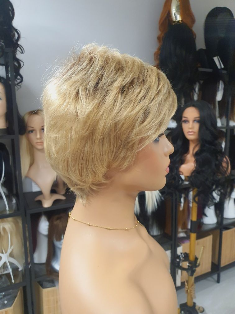 Krótka peruka blond z odrostem KBS-27