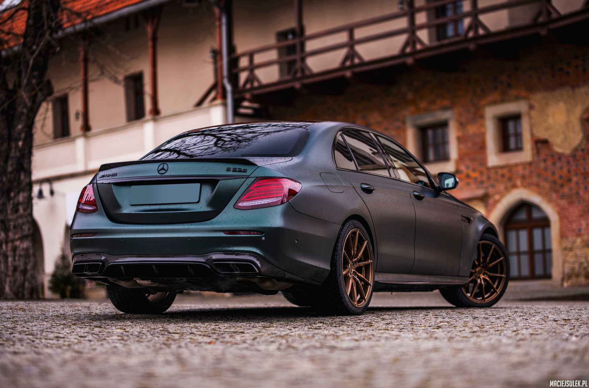 Mercedes E63s AMG 4matic+ 2017 r. stan idealny