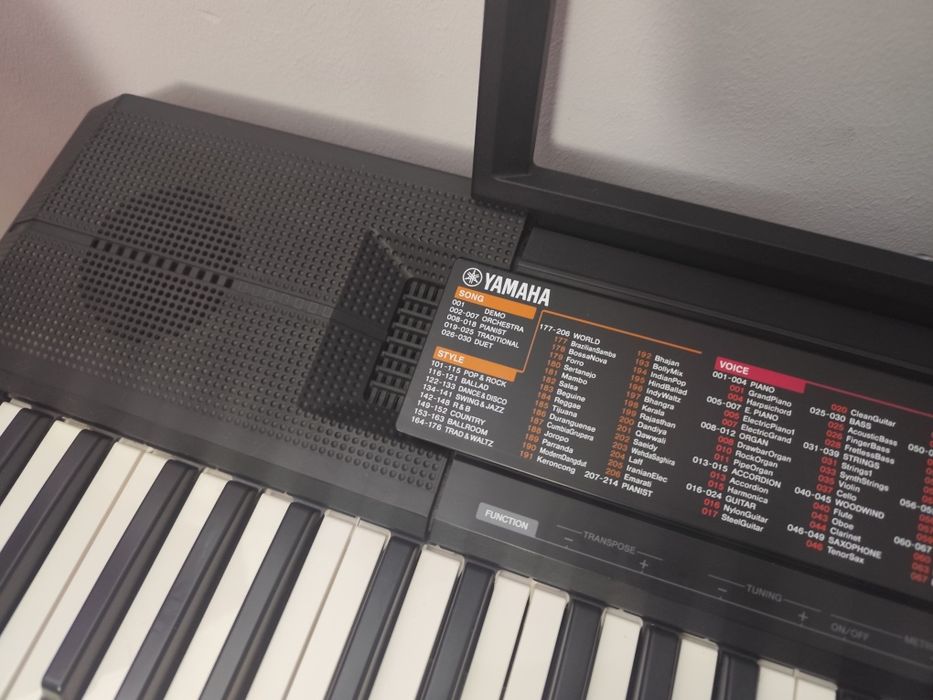 Teclado Yamaha PSR FS1