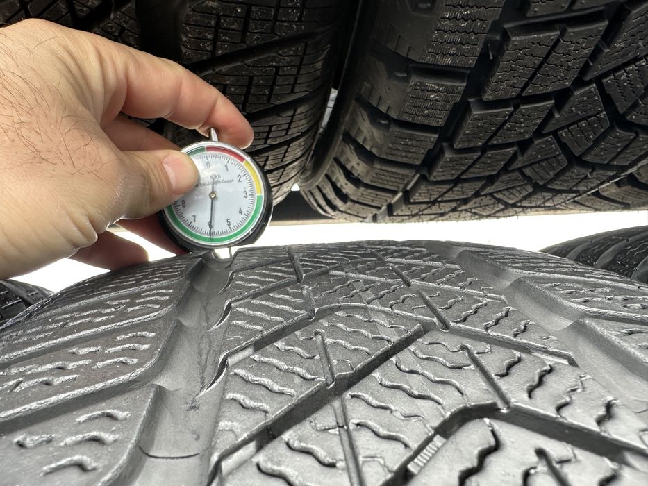 Шини б/у 235/50 R19 Pirelli 4шт
