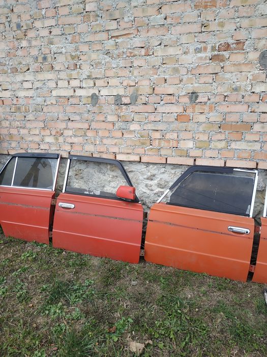 Кузовщина двері капот ВАЗ 2106