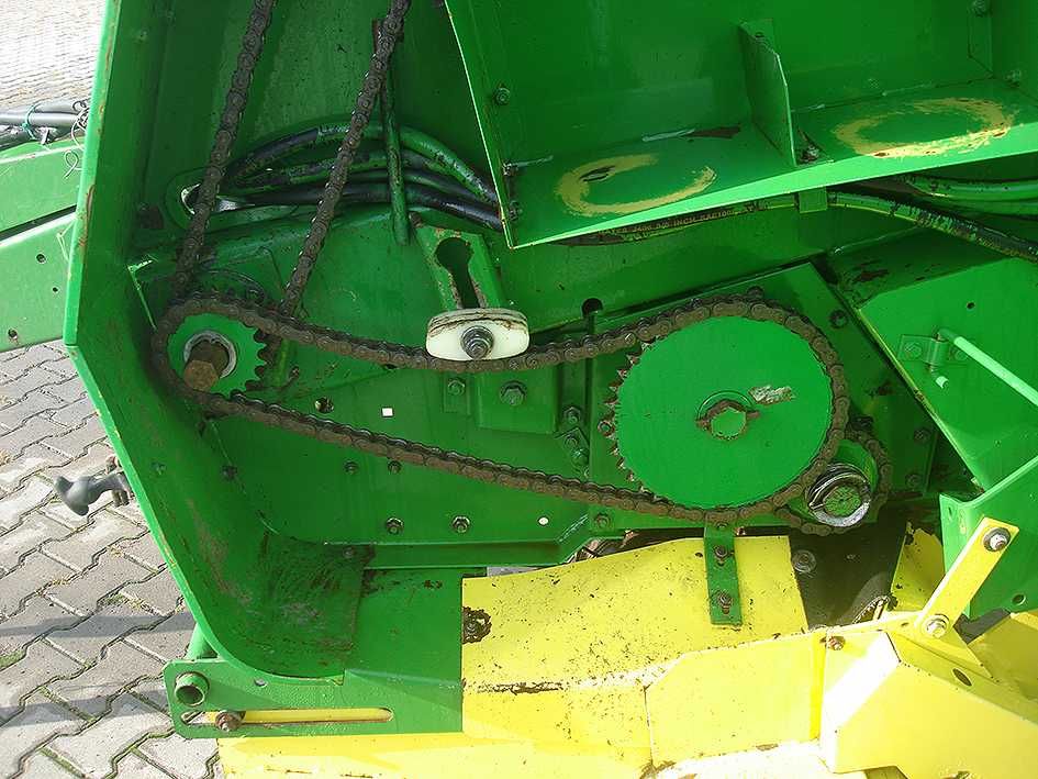 Пресс подборщик John Deere 550