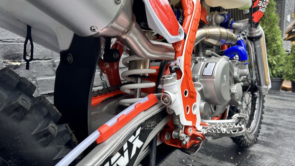 Мотоцикл GEON DAKAR GNX 300 NB K16 Carb 21/18 МКПП 6 (двиг. ZS174MN)