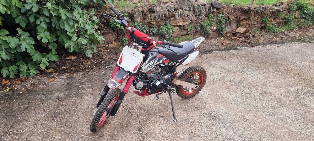 Pitbike 125cm3 com banco restaurado