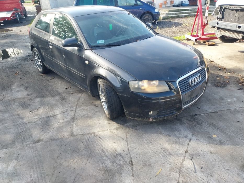 Audi a3 8P 2.0tdi BKD w  całości  S line