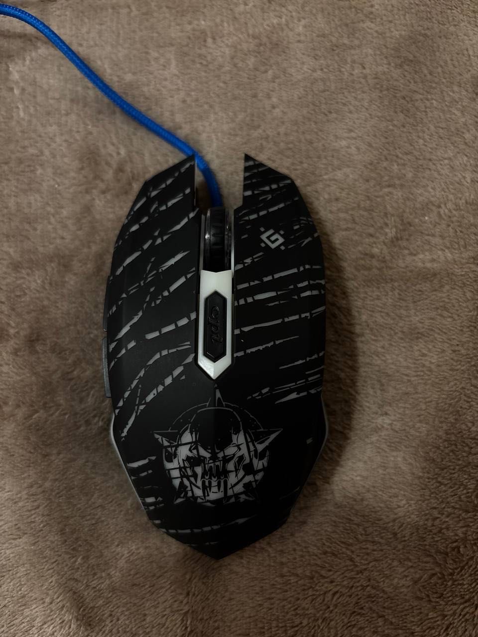 Mysz gamingowa Defender Dark Agent GM-590L – 12 800 DPI, RGB