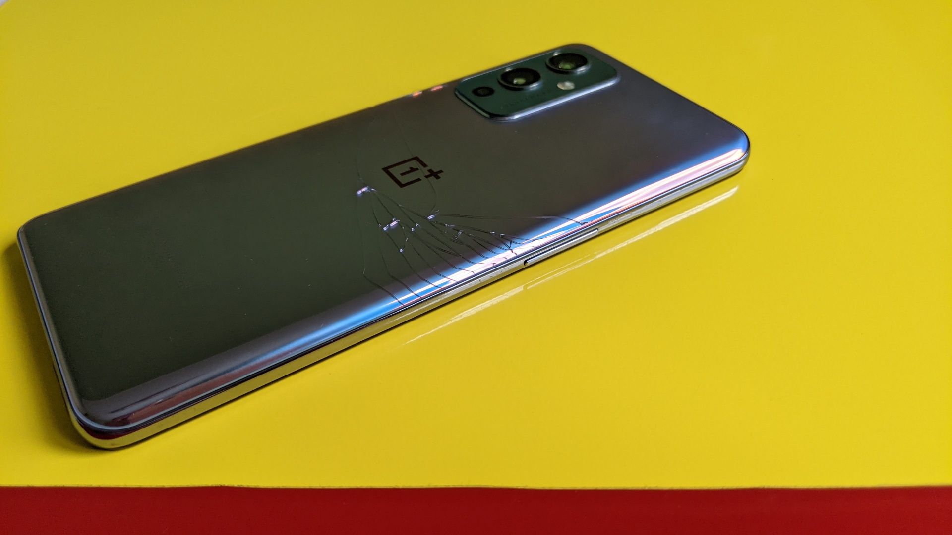 Запчасти OnePlus 9 продается по частям