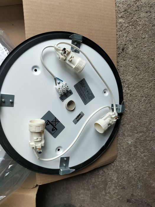 Lapa Platon do łazienki