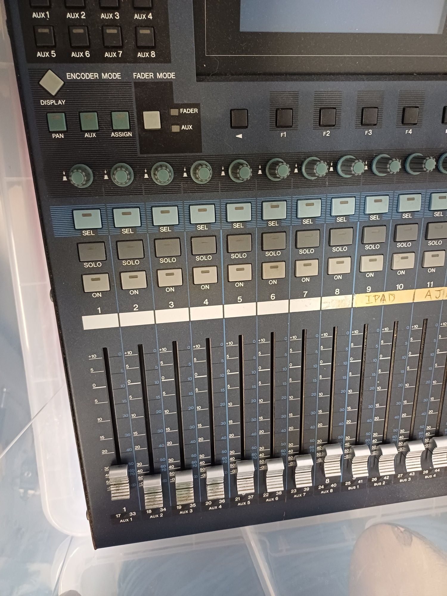 Mesa mistura Yamaha DM 1000
