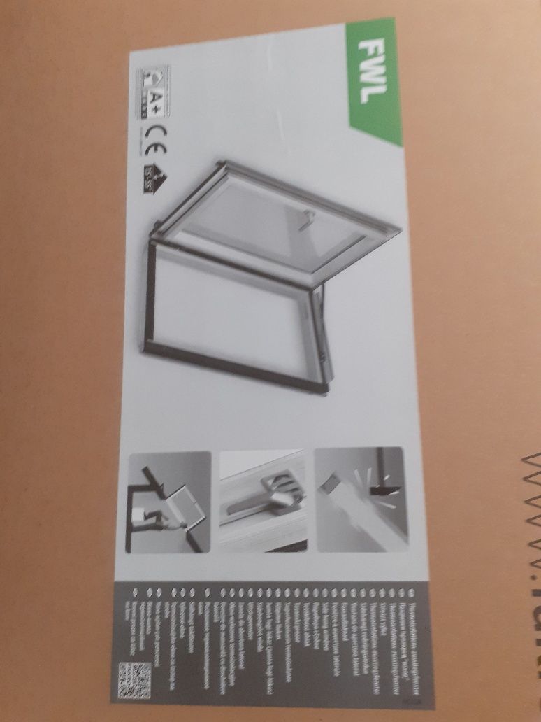 Okno dachowe Wyłaz FAKRO FWL U3 94x98 cm