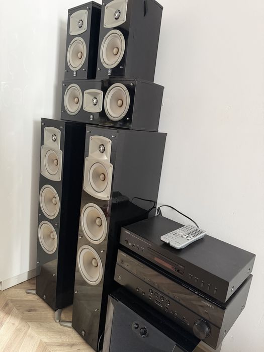 Mocny Zestaw Kino domowe 5.1 Yamaha seria NS czarny piano