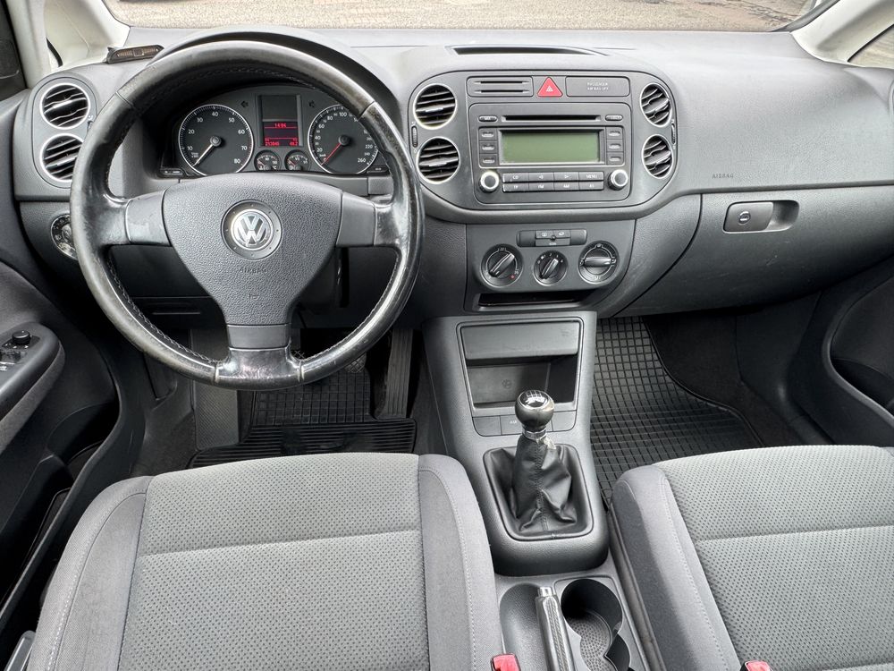 Golf Plus 1.6 benzyna - krajowy