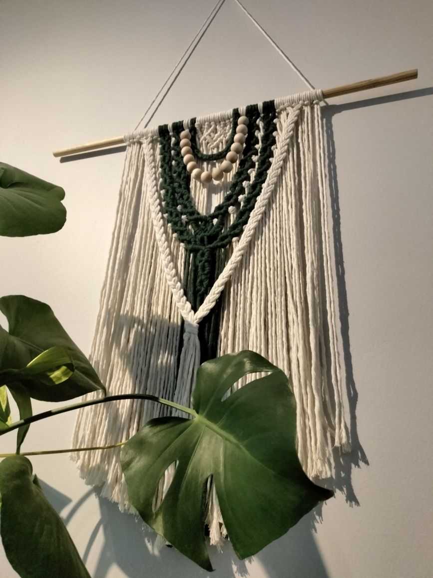 Makrama beżowo zielona z koralikami handmade rękodzieło