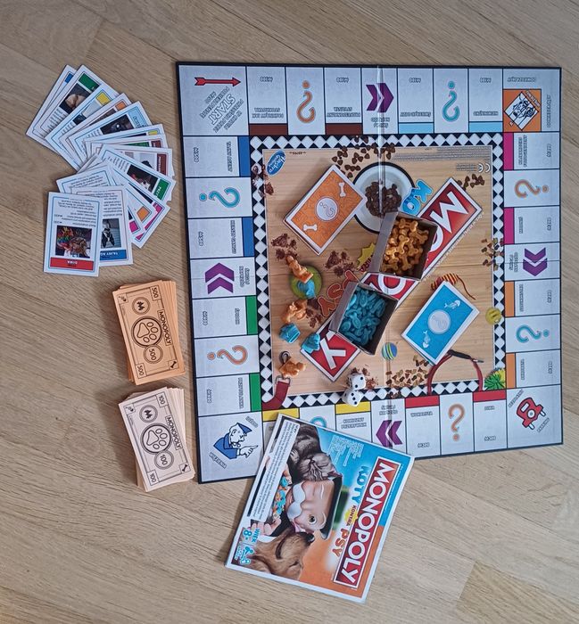 Gra Monopoly koty kontra psy