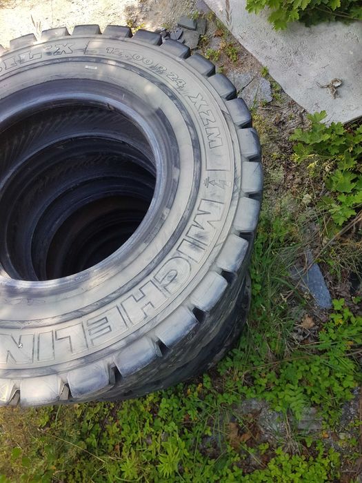 Opony do maszyn budowlanych MICHELIN 12R24 XZM
