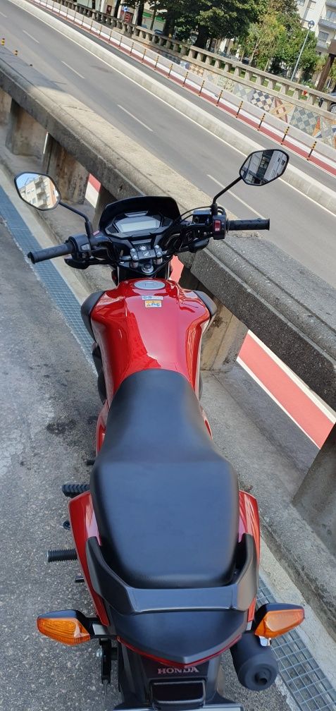 Moto honda cb125f