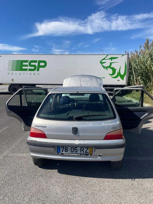 Peugeot 106 1.0 Gasolina – 2001 – 111.000 km – €2.100 (negociável)