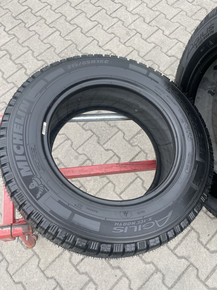 4xMichelin Agilis x-ice North 215/65R16c 25r