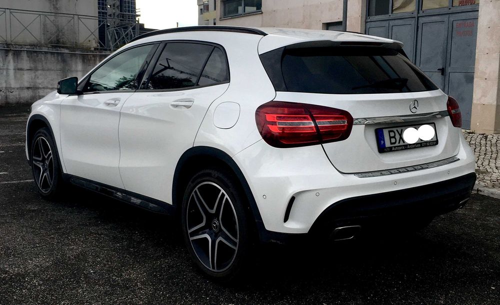 Mercedes-Benz GLA 180d AMG Line Facelift 2018 FULL EXTRAS GPS BI-XENON