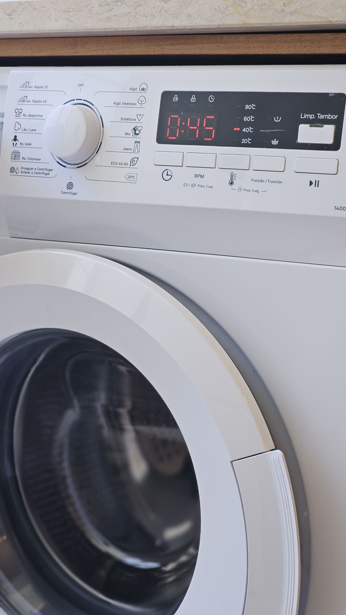 Máquina de lavar KUNFT 7kg 1400rpm