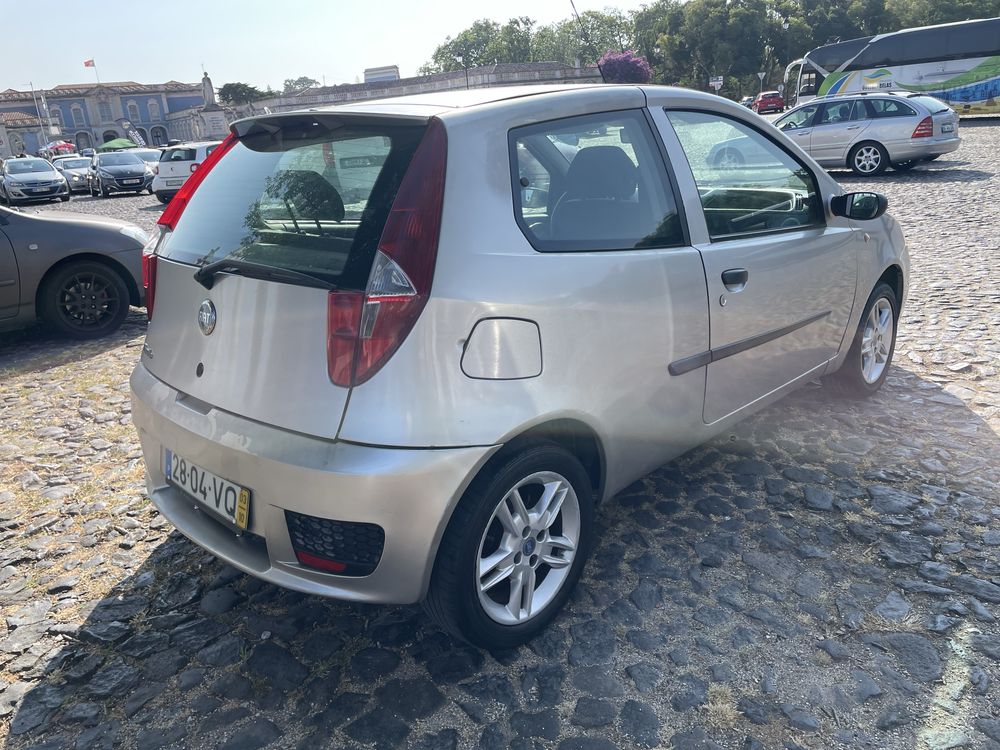 Fiat Punto 1.2 8v versão Sound 178.500km