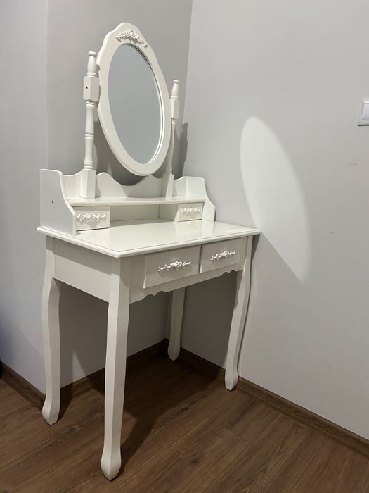 Toaletka dla dziewczynki