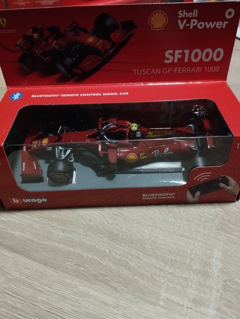 Samochodzik Ferrari SF100