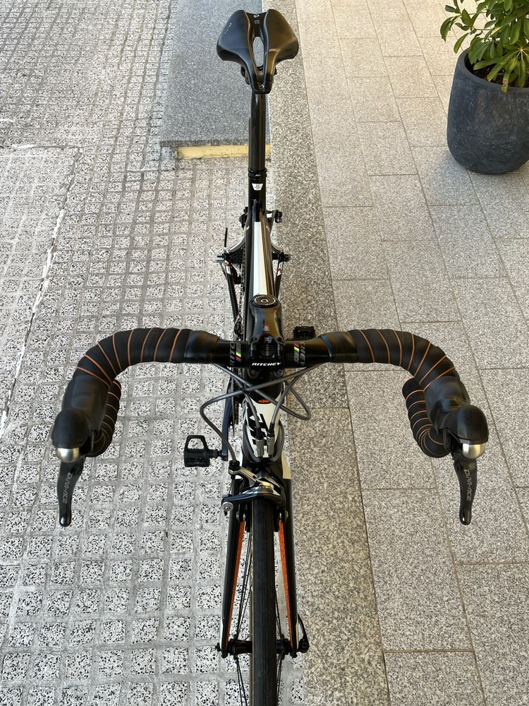 KTM Revelator Prime. Carbono.