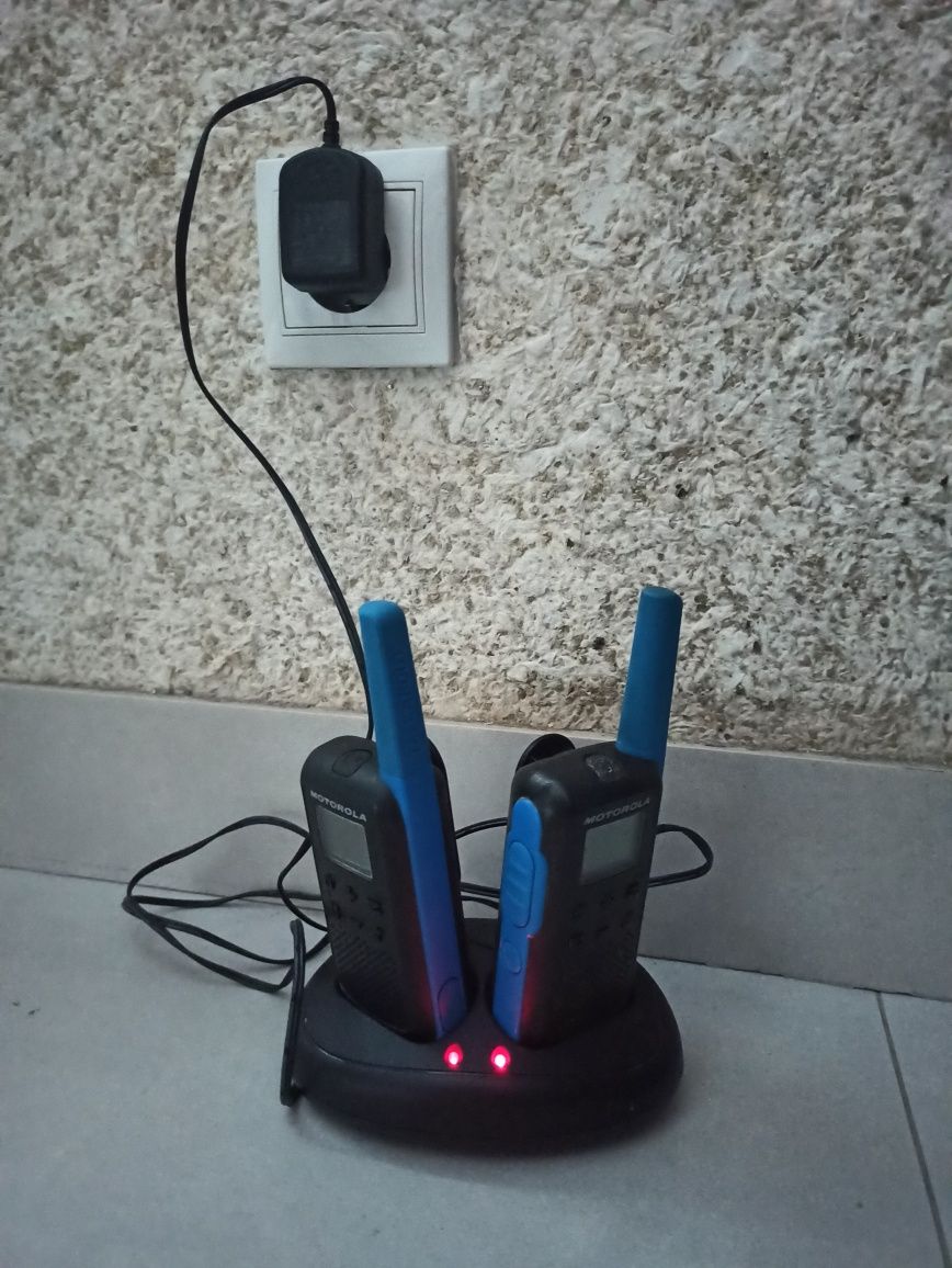 Рації motorola з зарядним