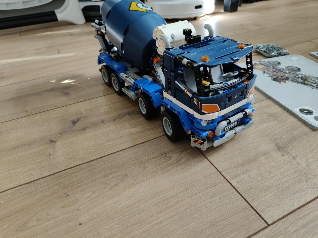 Klocki LEGO 42112 technic - betoniarka